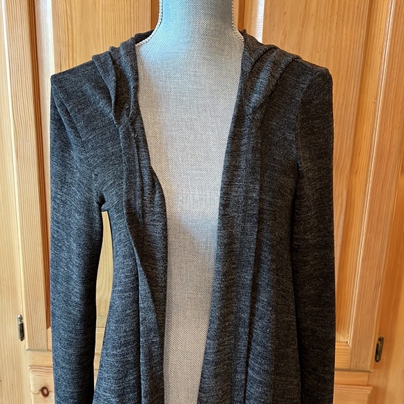 Essentials by Milano Gray High Low Hooded Cardigan S - Picture 2 of 3
